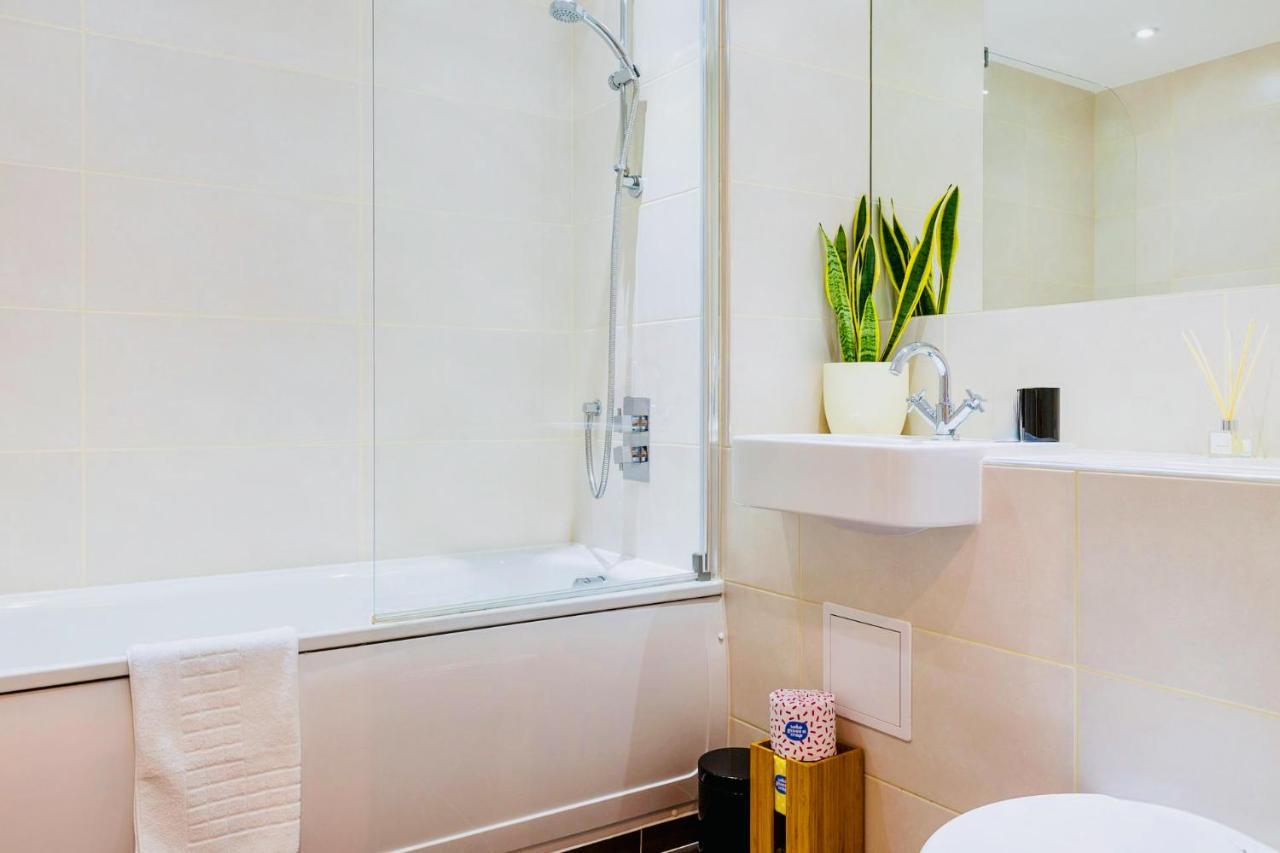 Panorama Apartments By Mesh Accommodation Short & Long Term Lets Ashford For Contractors Or Corporate Stays Exterior photo